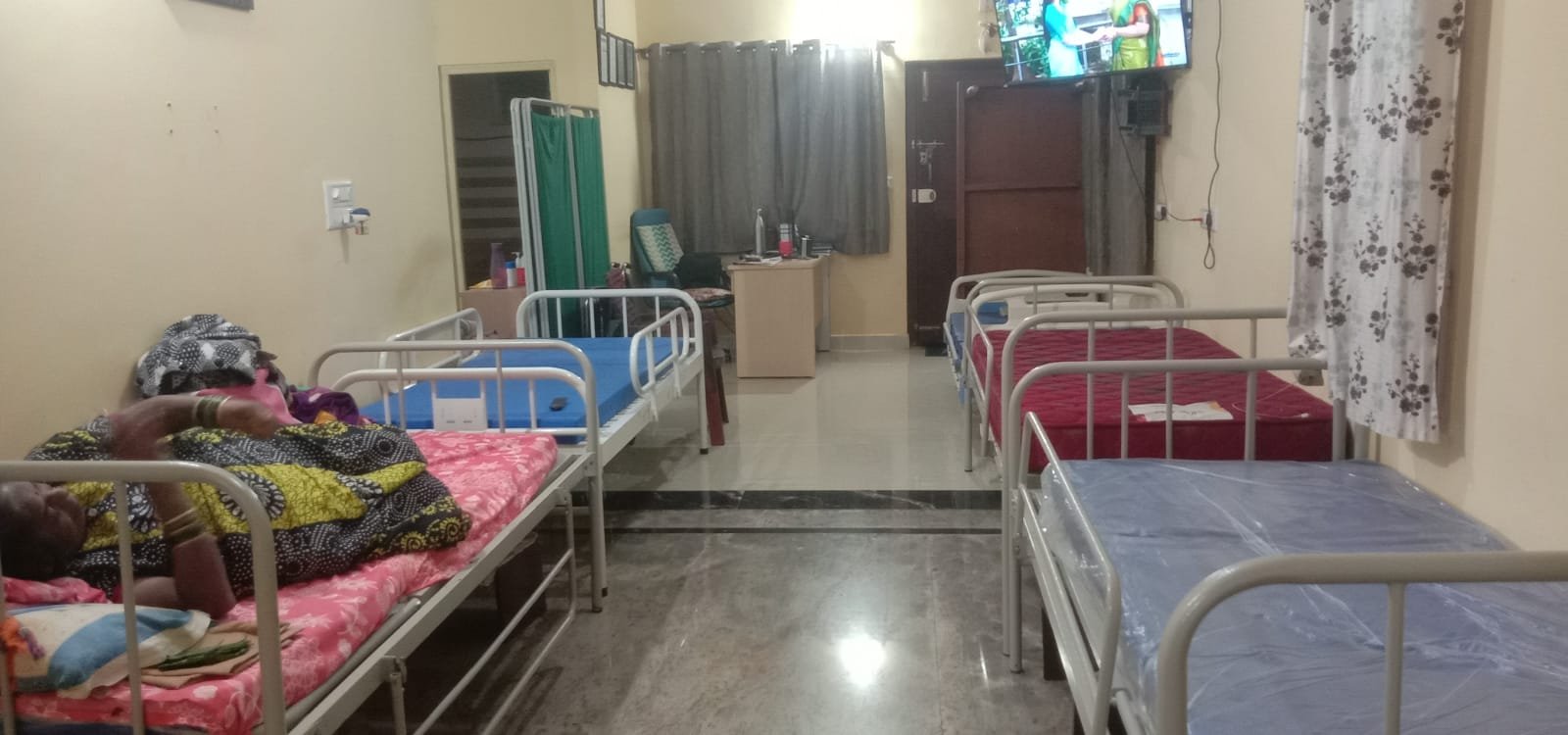 24/7 nursing care ward with monitored beds for bedridden patient care at Sreekaara Health Care Home, Bangalore